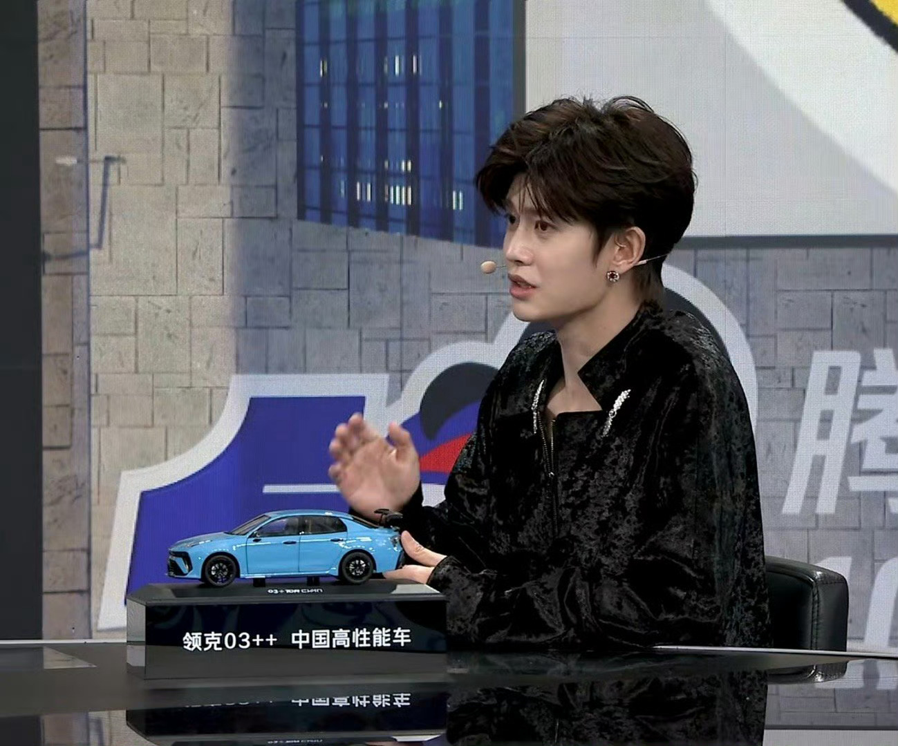 任嘉伦任嘉伦nba马力全开 一年了，当时我在回京的高铁上看的直播和解说