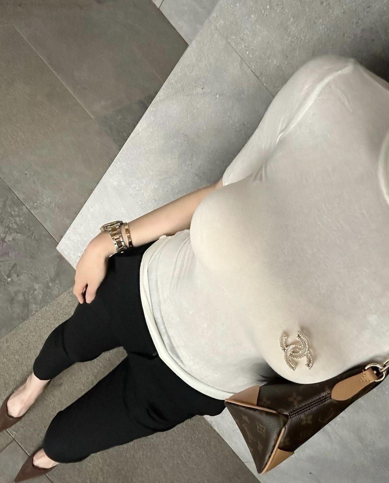 你见过最性感的女生有多性感“高级感”穿搭,赢在哪? 怎样找到性感与端庄的完美平衡