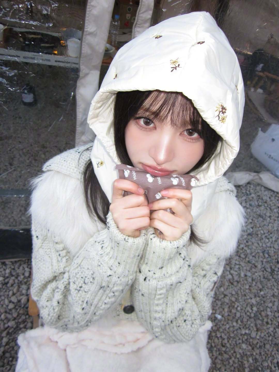 【Ins】IVE Liz Ins更新，冬日里的🍊公主~Liz