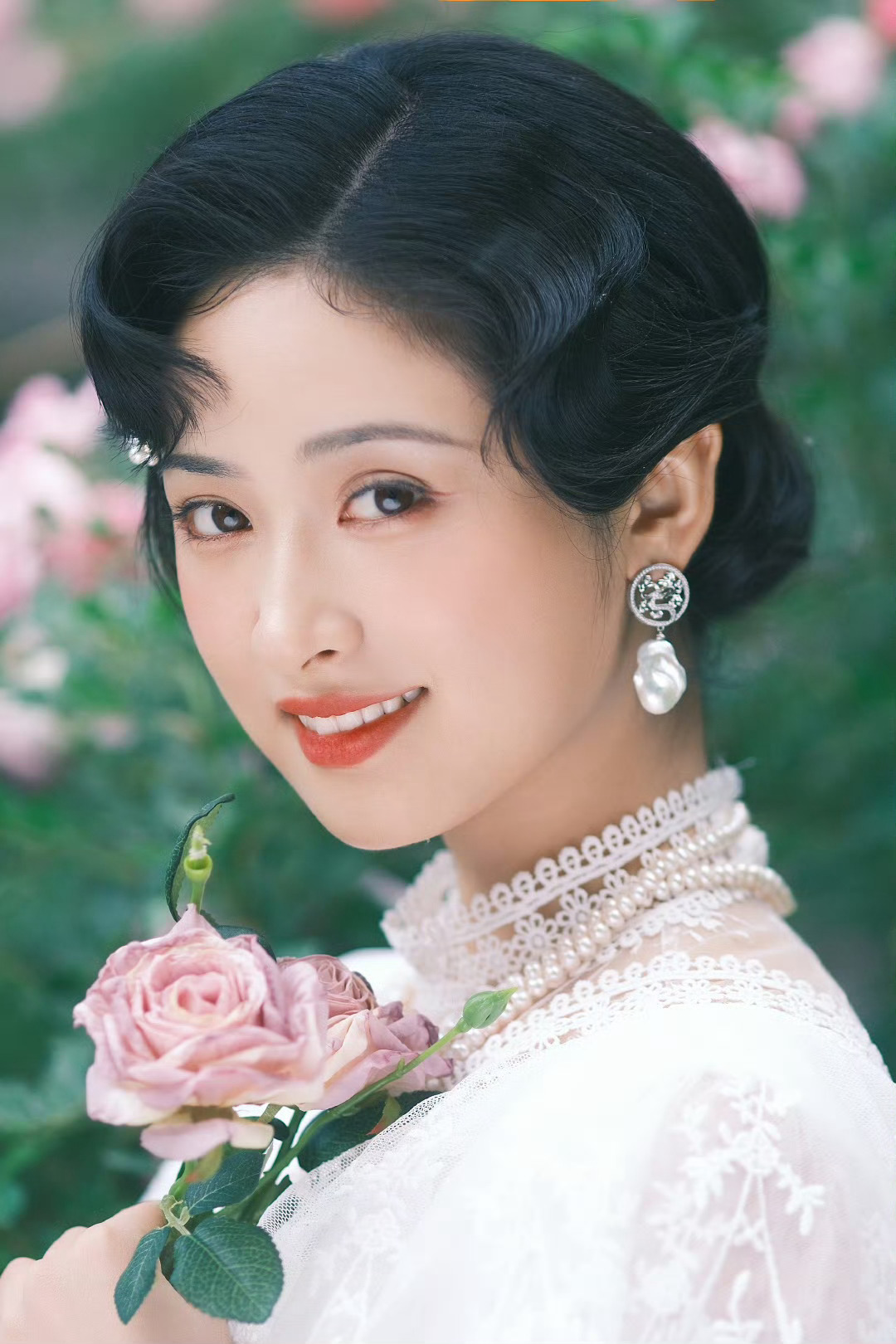 沈月两套民国风写真沈月秒我！！！[送花花][送花花][送花花] ​​​