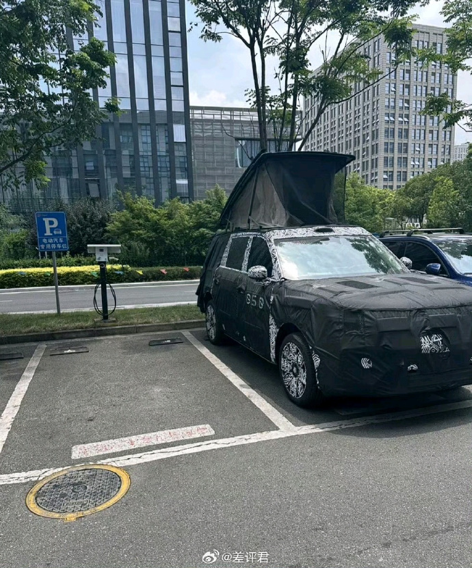 #差评说车# 小米官宣新增程车型 SkyNomad，中文名之前大家都以为是“寻天