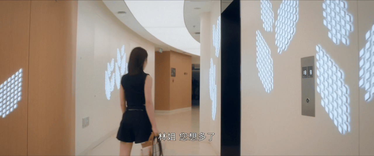 无可替代首播口碑✨本以为是平淡职场剧，一口气连刷三集停不下来，剧情爽快，徐迟硬刚