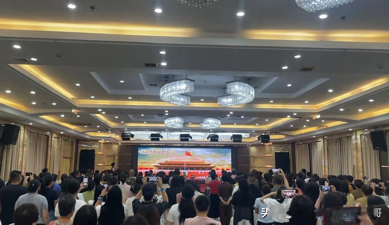 某研究机构预测今年灵活就业人士会达到3.2亿，我一开始是不信的，但当我去参与了某