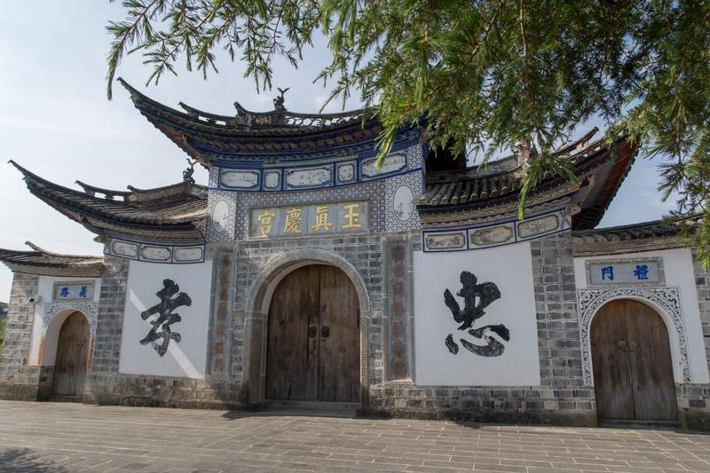 自驾旅行简直太爽了！就像九月那次，我开启了腾冲自驾游。早上在瑞丽街头吃碗米线，1