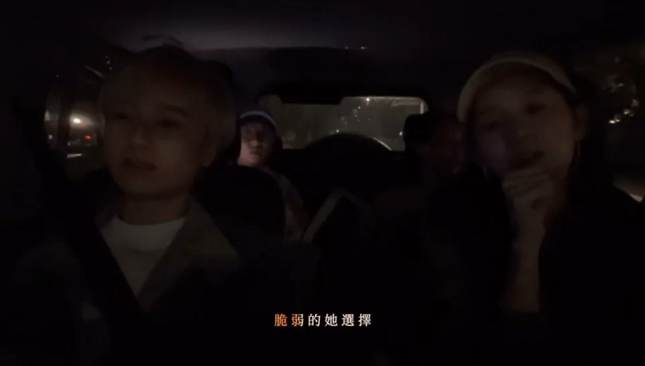 欧阳娜娜在副驾开livehouse欧阳娜娜副驾livehouse太戳！云南旅途收