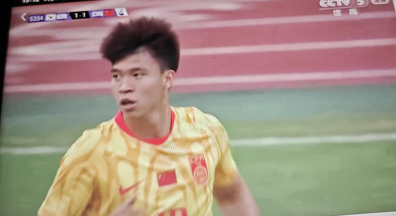 亚运会足球赛：（文字直播）
    中国男足～韩国男足
   下半场比赛开始了，