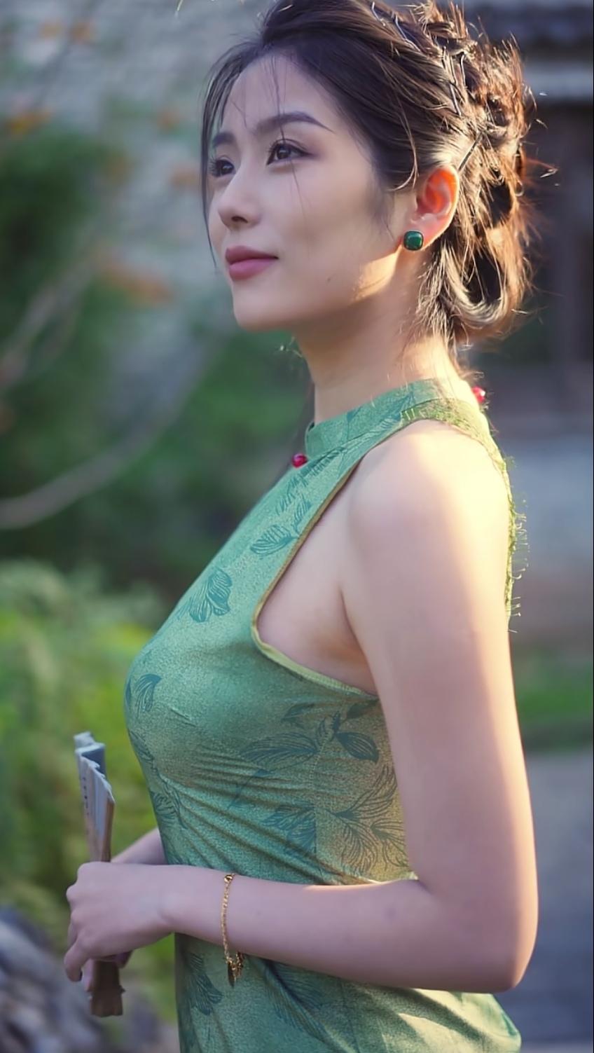 流光总是把人抛，红了樱桃，绿了芭蕉。美人美照分享