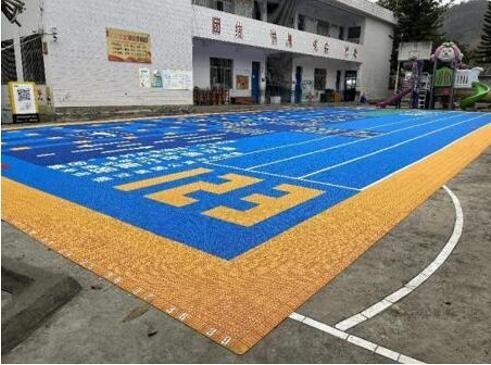 塔斯汀中国汉堡：以公益之心 全方位关爱乡村儿童
      塔斯汀联手美团“乡村