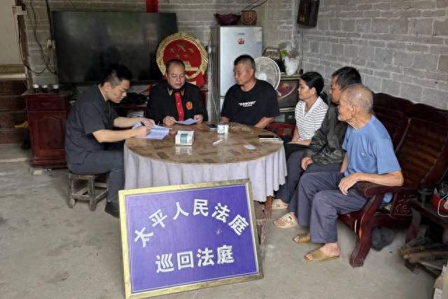 “挂红大叔”的泥土情