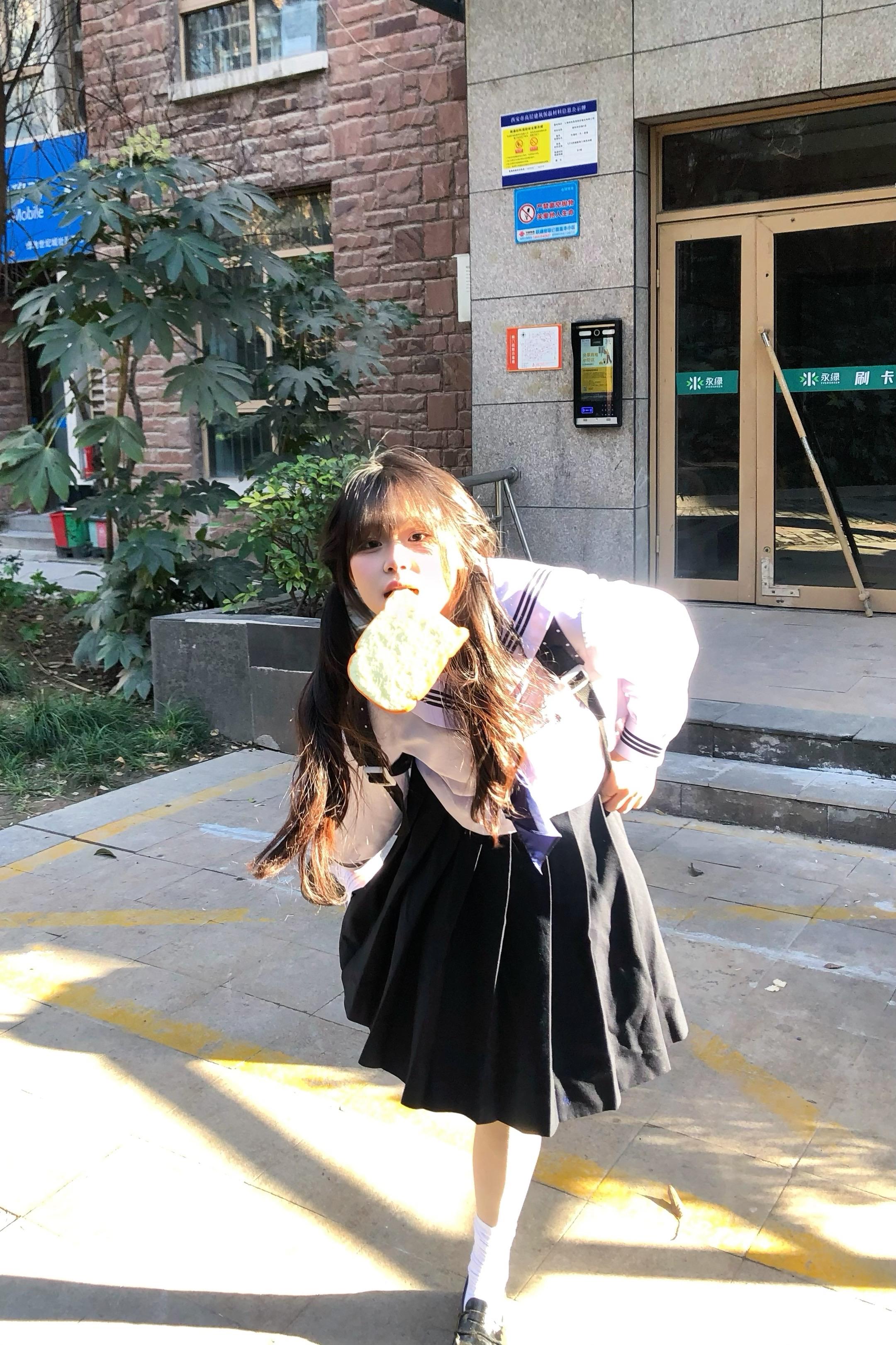 就是萌，正面看萌！背面看萌！左边看萌！右边看萌！上面看萌！下面看萌！用...