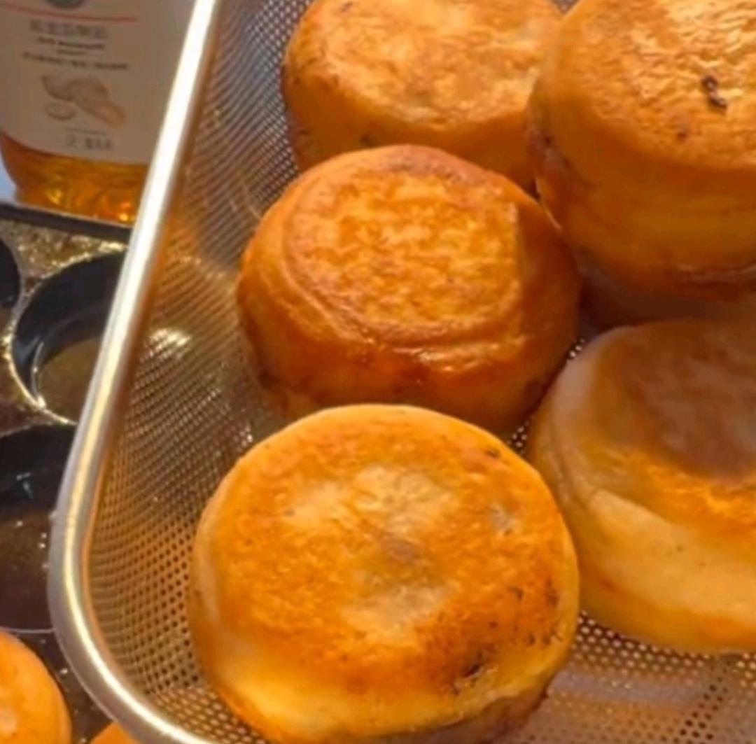 35岁程序员转行摆摊卖肉蛋堡月入5万 引热议！高营收数据遭全网质疑
 
北京一位