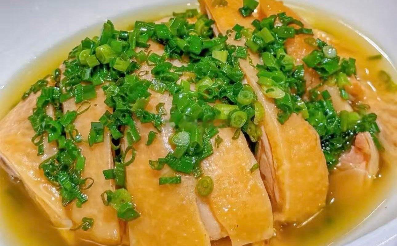 白天拼工作，夜晚拼夜宵，快乐双倍！今天葱油鸡好吃😋奈斯岑先生美食分享好好吃饭