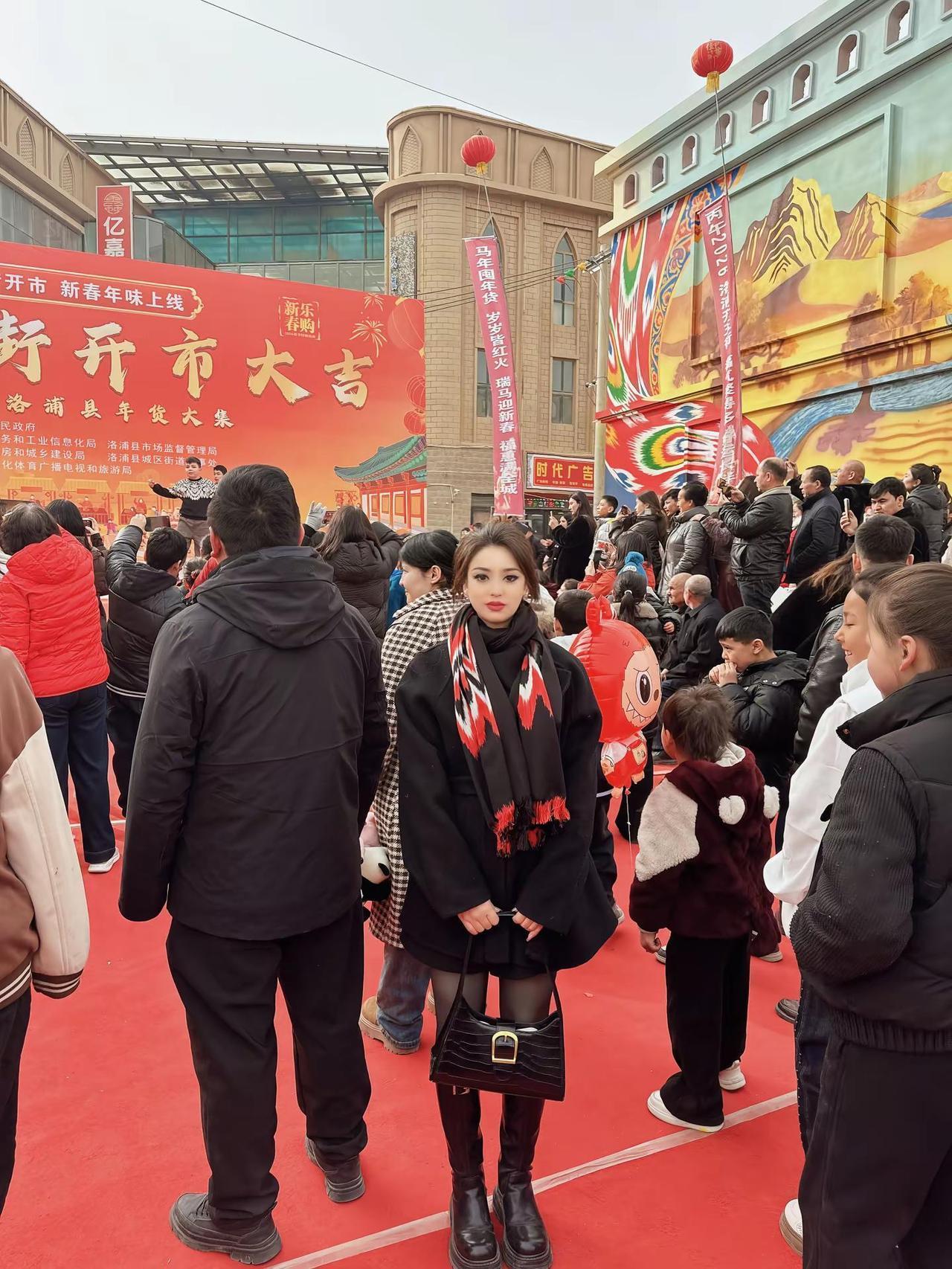 看着我的眼睛的时候 你觉得我好看还是好骗🫀