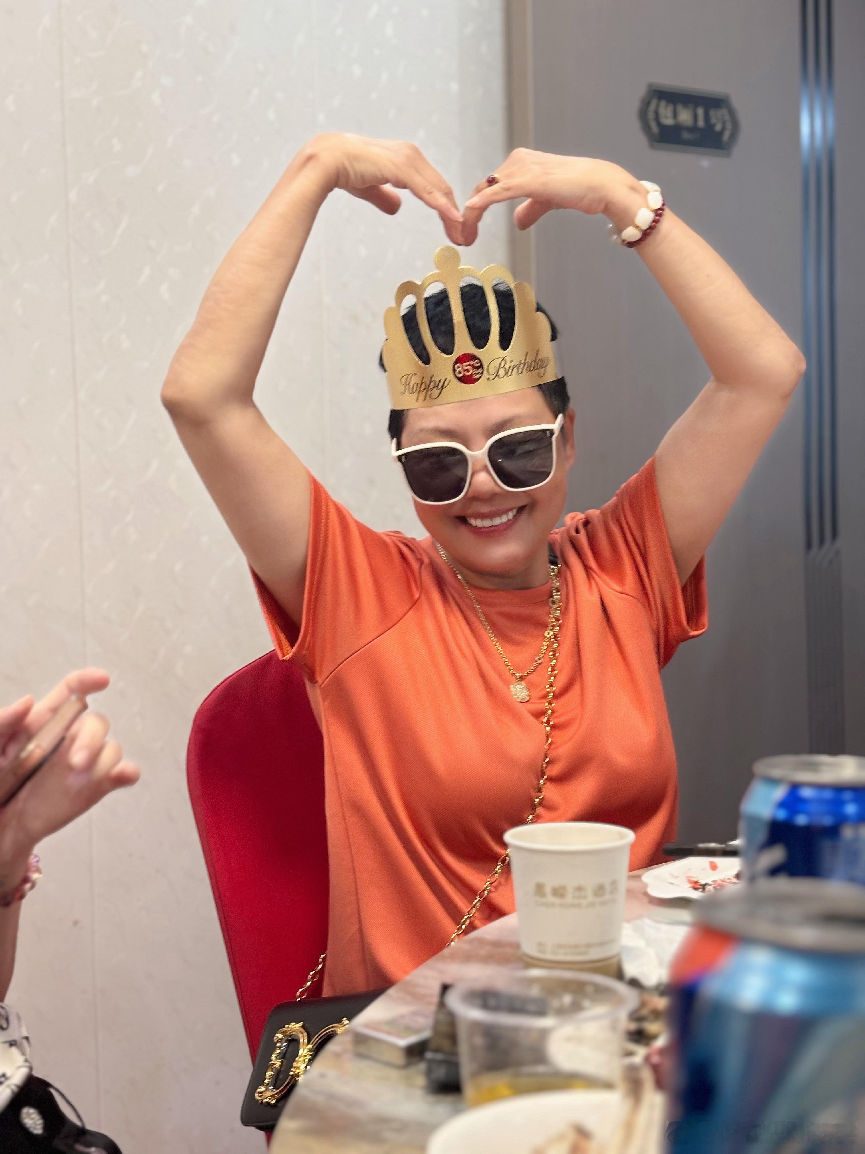 8月8日～这么好这么特别这么难忘的日子里，怎会舍得不来和大家分享呢～祝福我的母后