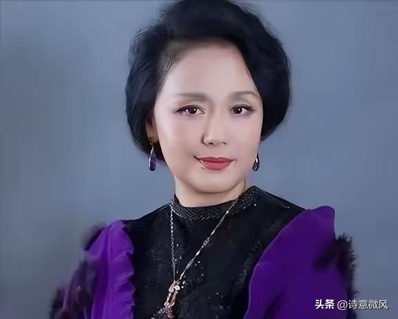 廖学秋：撞见丈夫背叛，只一句“把被子还给我”，活成最清醒的女人
 
饰演潘金莲的