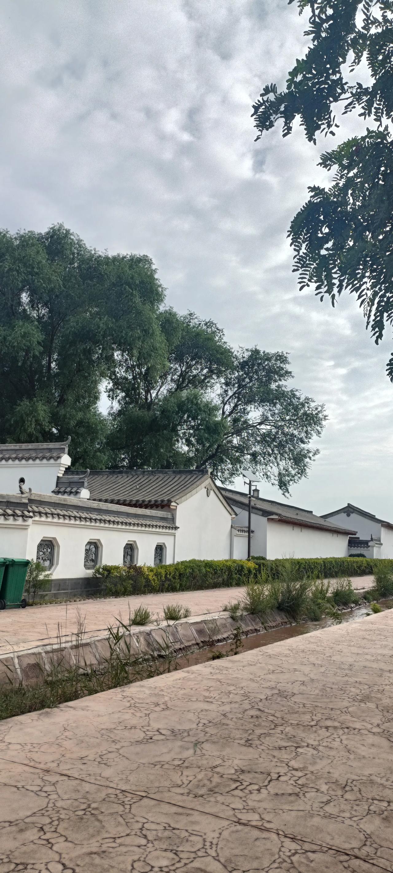 同样是35度°以上的高温，为什么在南方的体感比在西北热？同理，同样是零下几度的低