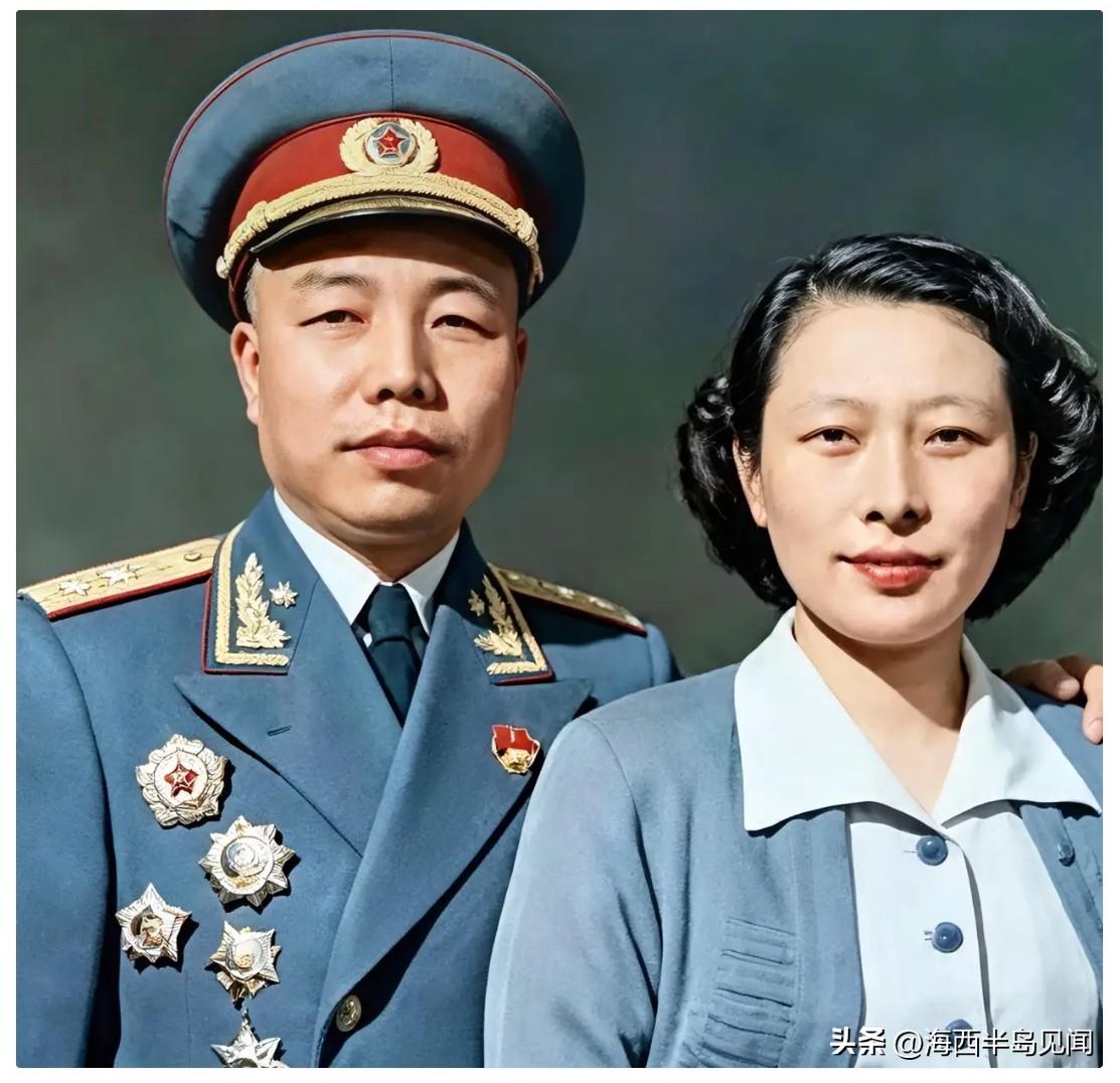 她小小年纪投身革命，一生坚韧勇敢，她有太多的故事。5岁冒险送情报，9岁毅然参加红