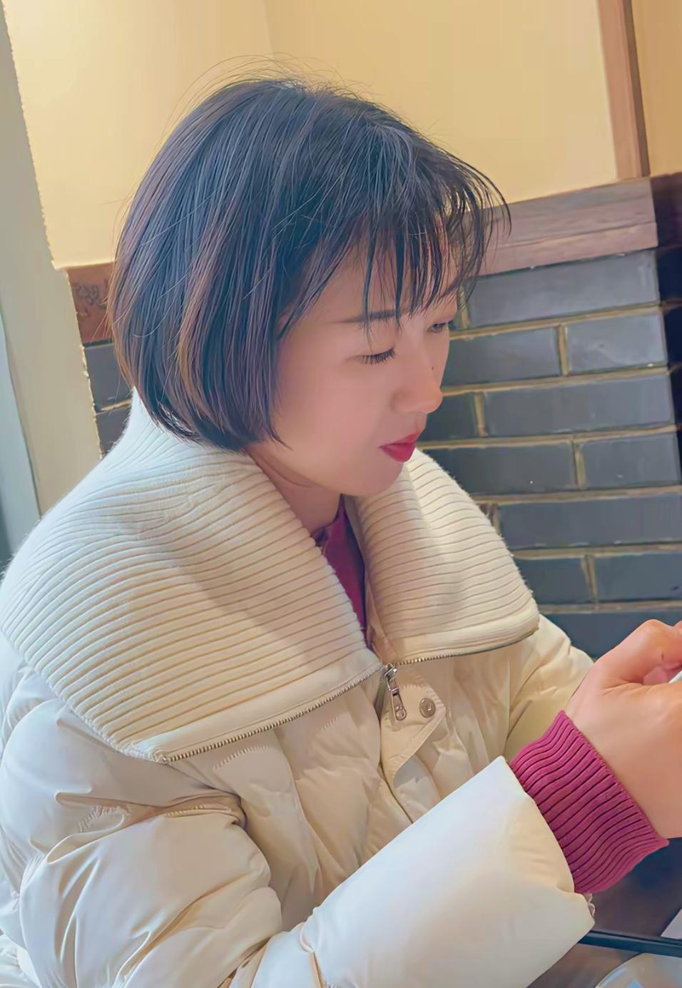 和前妻离婚后，我后悔死了，但泼出去的水，收不回。

我本娶了一个贤妻良母，她是在