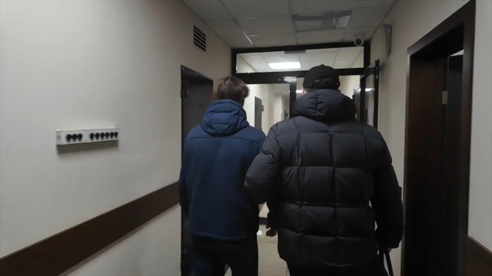 向乌泄露俄黑海舰队情报的乌克兰国家安全局特工被捕 其因叛国罪被刑事立案
 
辛菲