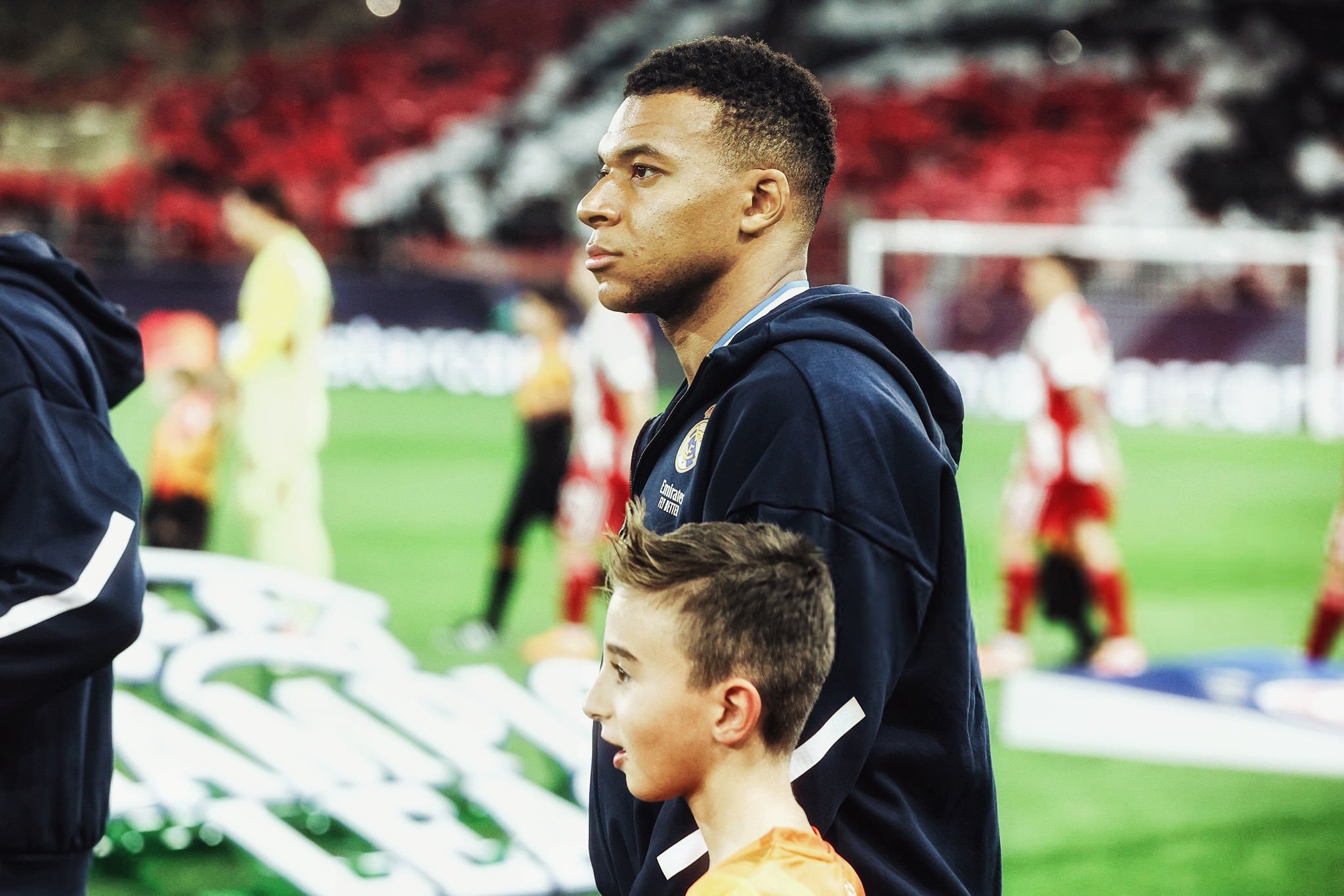 皇马姆巴佩独中四元龟龟大四喜！！！但被对面进了3个