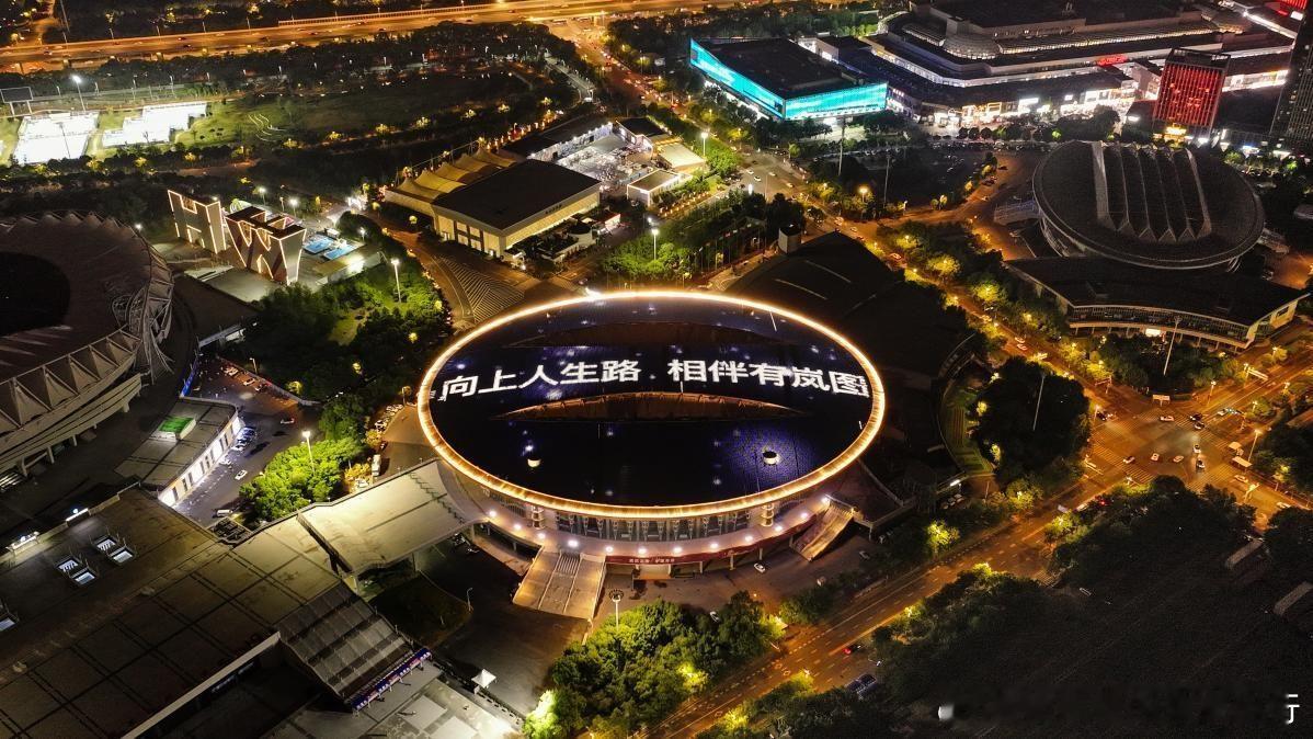 岚图马上要港股上市了[666]这几年确实表现不错，2024年交付85697辆新，