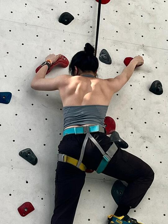 🧗死肌肉上墙了