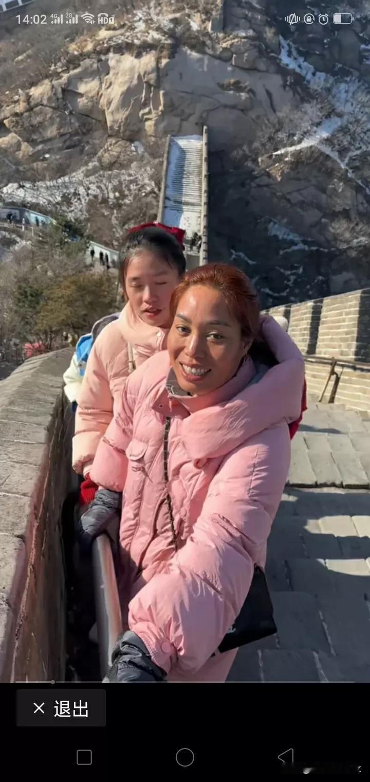 哈哈是要把老婆和丈母娘累倒在北京的节奏！
以前好像有点 不大喜欢这中国女婿，有点