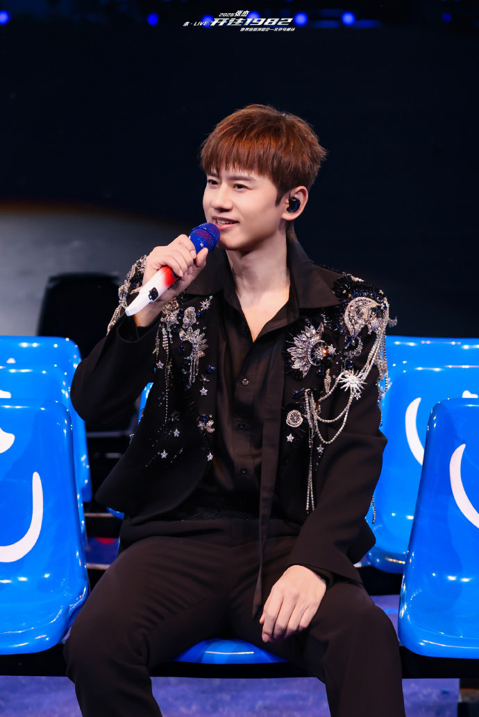 06号选手张杰华语LIVE王张杰谁的青春没有被张杰的歌声治愈过？06号少年一路披