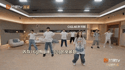 #屋顶着火这个家不能没有付辛博#哈哈哈看了《屋顶着火》这个节目，就发现付辛博真的