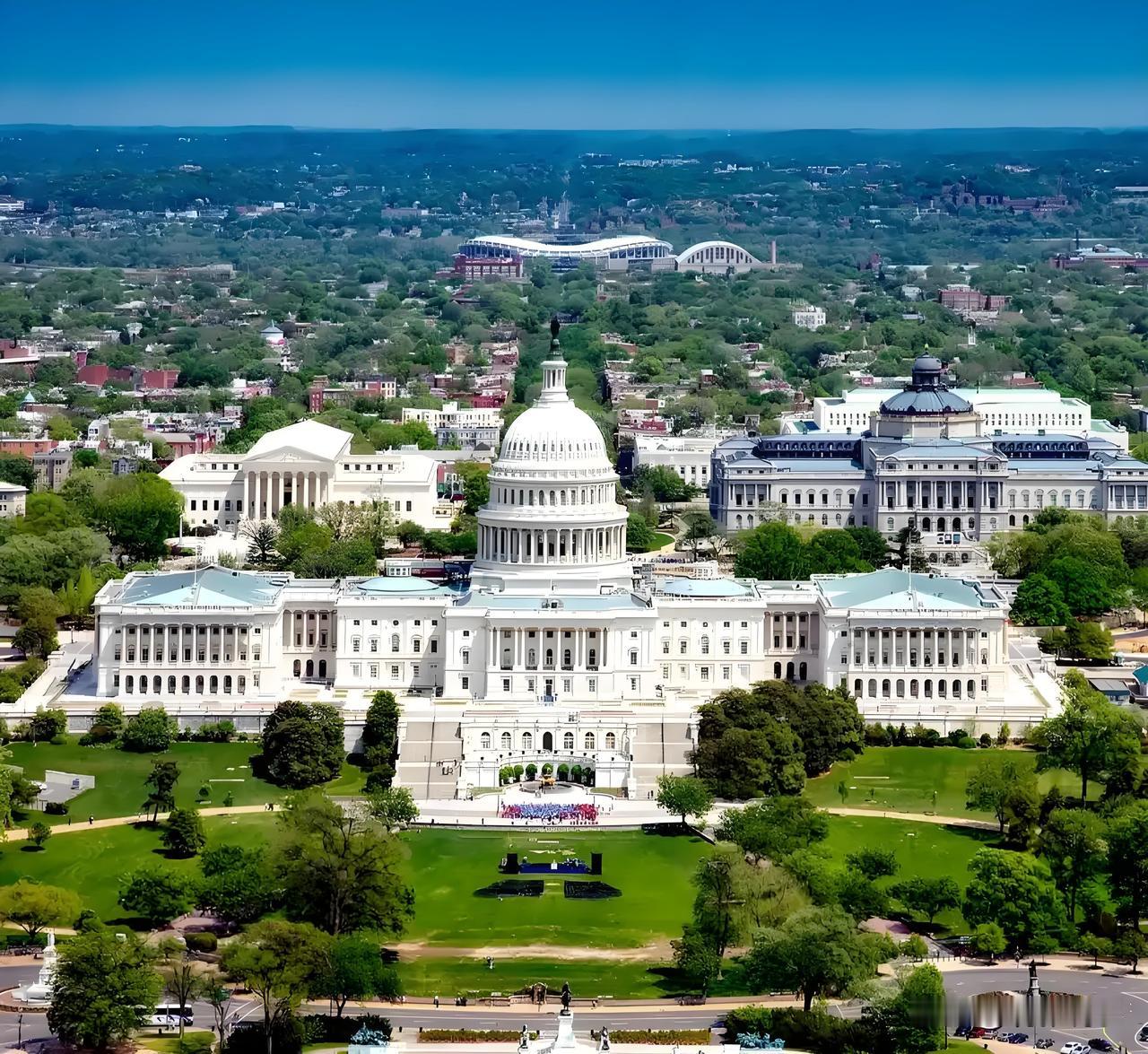 1月27日，美国退出《巴黎协定》正式生效。此举短期或带来片面经济与政治收益，但长