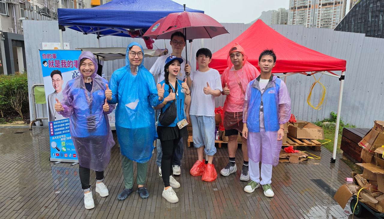 风雨不改 为人民服务

下午时间虽突然有多阵狂风雷暴、以及狂雨。但无阻我们举办爱