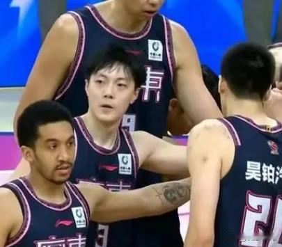 北京时间1月12日19:35，CBA常规赛第29轮，广东男篮客场挑战宁波男篮，目