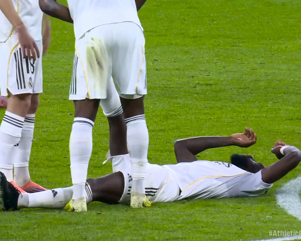 吕迪格也倒下了》。。。。。。。。。。。。。。。。。。。。。。。。。。。。。。。。