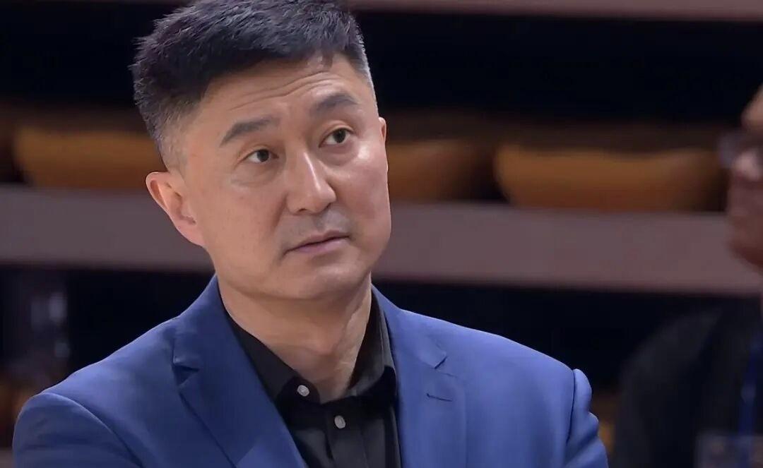 还有4小时，CBA京粤大战就要开打了，这会儿刷球迷群，明显感觉大家都坐不住了，有