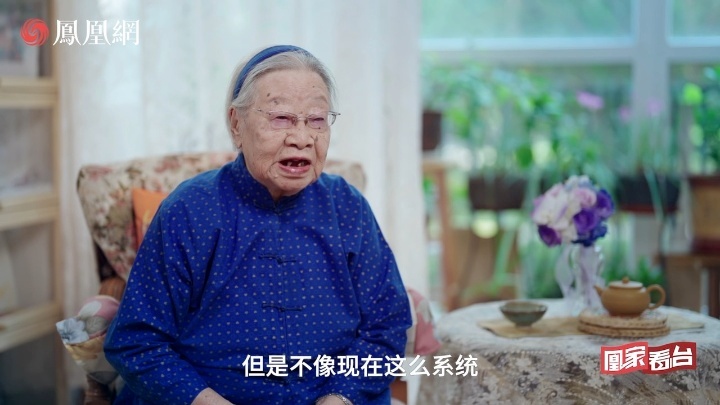 97岁奶奶称是孙颖莎小迷妹 97岁高龄，心态年轻如少女，奶奶的运动偶像就是孙颖莎