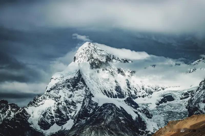 8000米高峰雪崩 登山公司称10人遇难 巴基斯坦8051米的布洛阿特峰雪崩事件