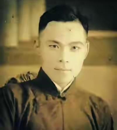 1939年上海街头，亲眼目睹同胞被辱，恒社弟子魏庆春提刀便上擂台！谁能想到，他一