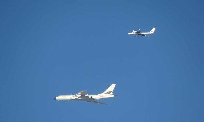 中俄第十次联合空中巡逻震撼东海！辽宁舰同步行动释放强烈信号

轰-6K与图-95