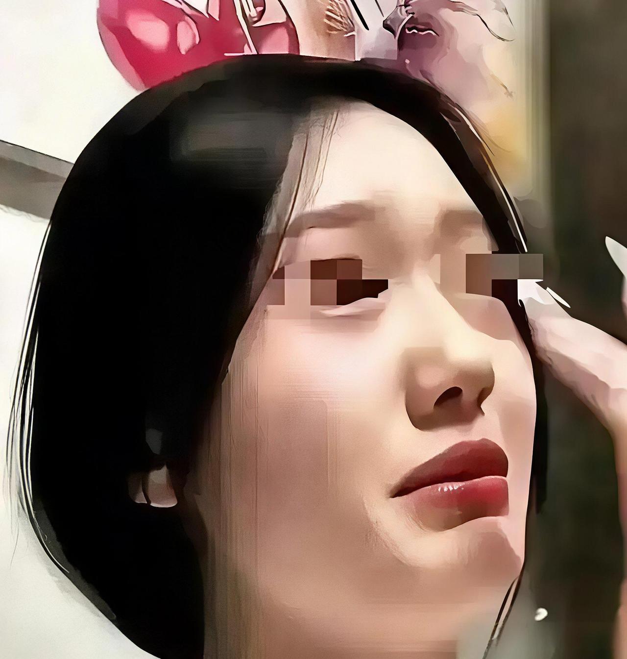 🐒苏州一个照顾了女友七年、连袜子内裤都给洗的小伙子，因为被泼了一杯刚煮好的滚烫