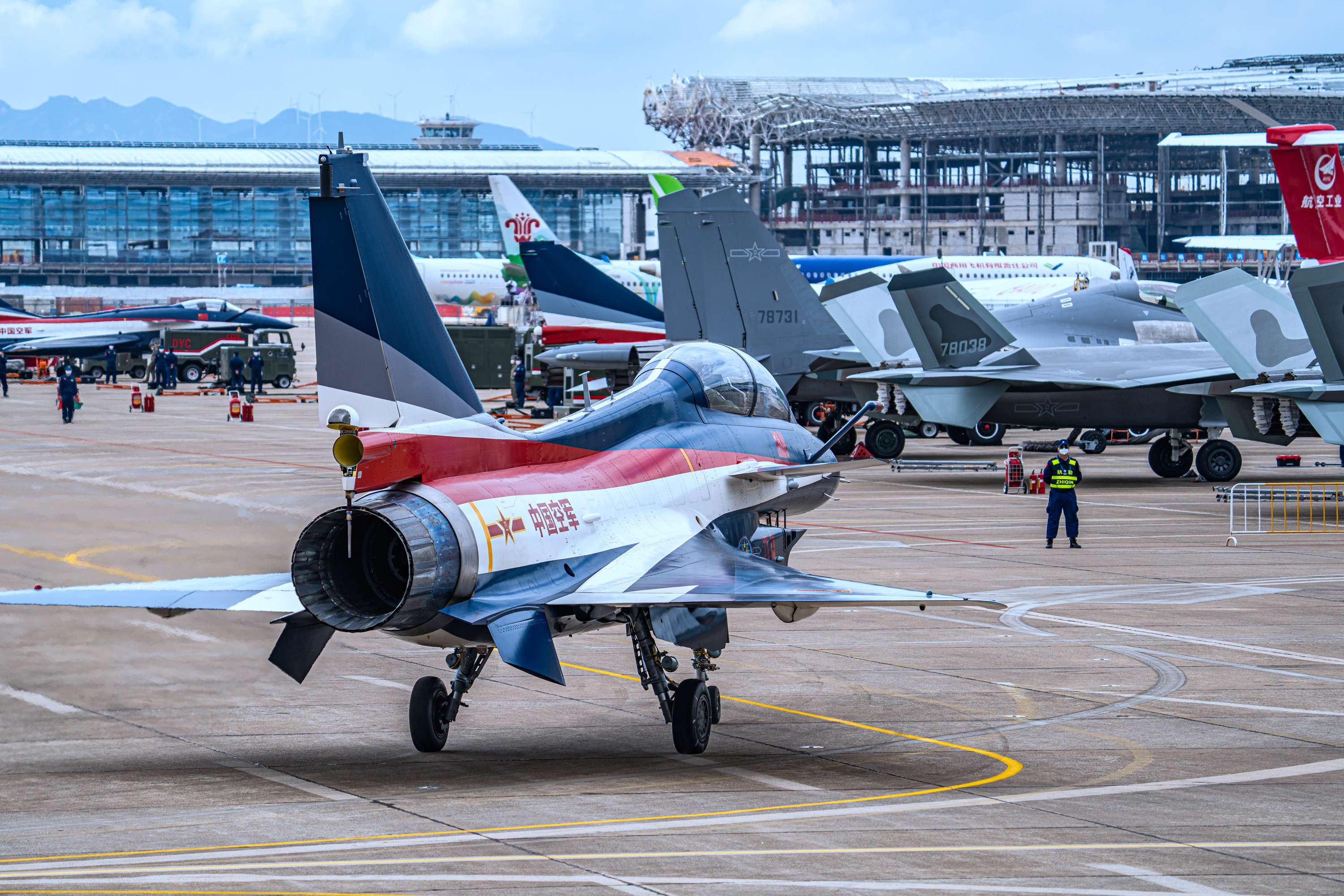 #航空新视野[超话]# 中国空军的歼-10战斗机，歼-16战斗机，歼-20隐形战