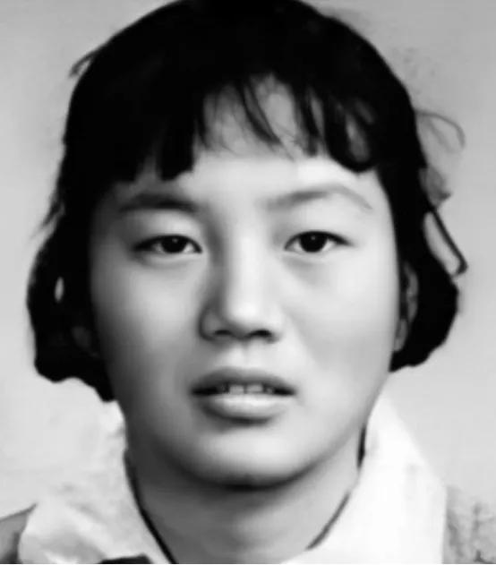 1968年，在忆苦思甜大会上，贫农卢兆东痛斥家史：“俺家三代讨饭，三辈没媳妇，三