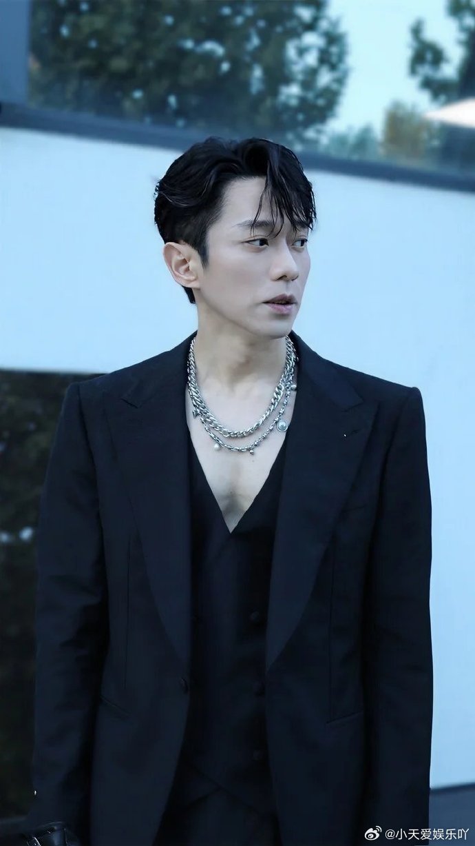 刷到网友的评论狠狠共鸣，张栋梁又杀回湖南卫视了 2023年披荆斩棘让他再次出圈，