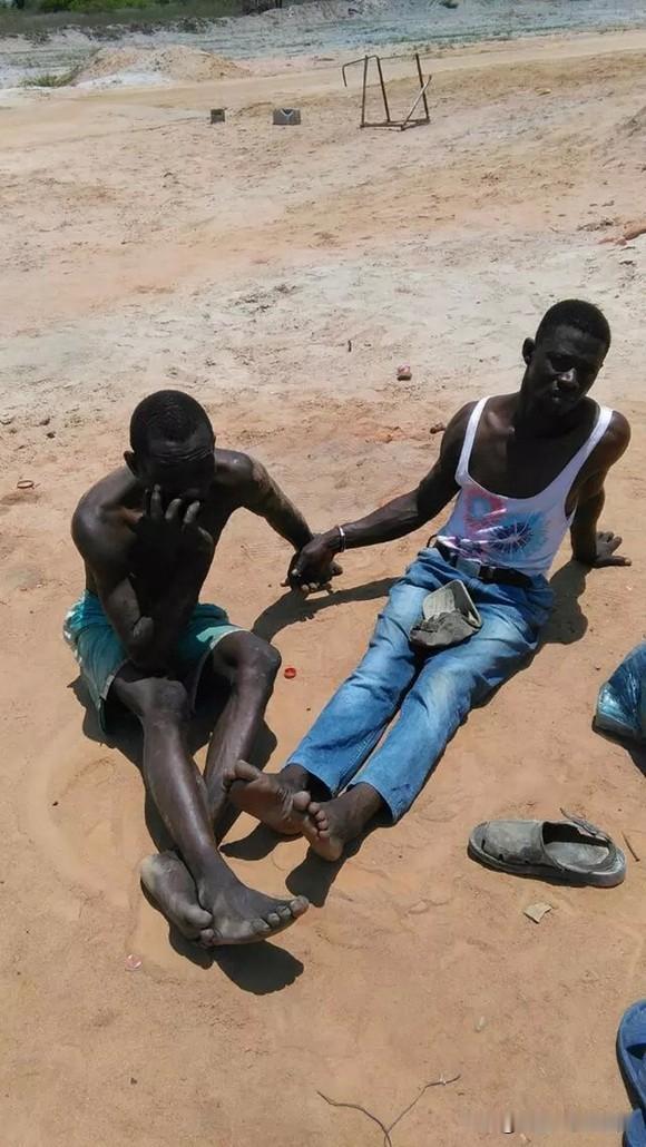 #中国人在非洲到底地位如何#
不高，因为我们不打他们不骂他们，就算是他们偷东西了