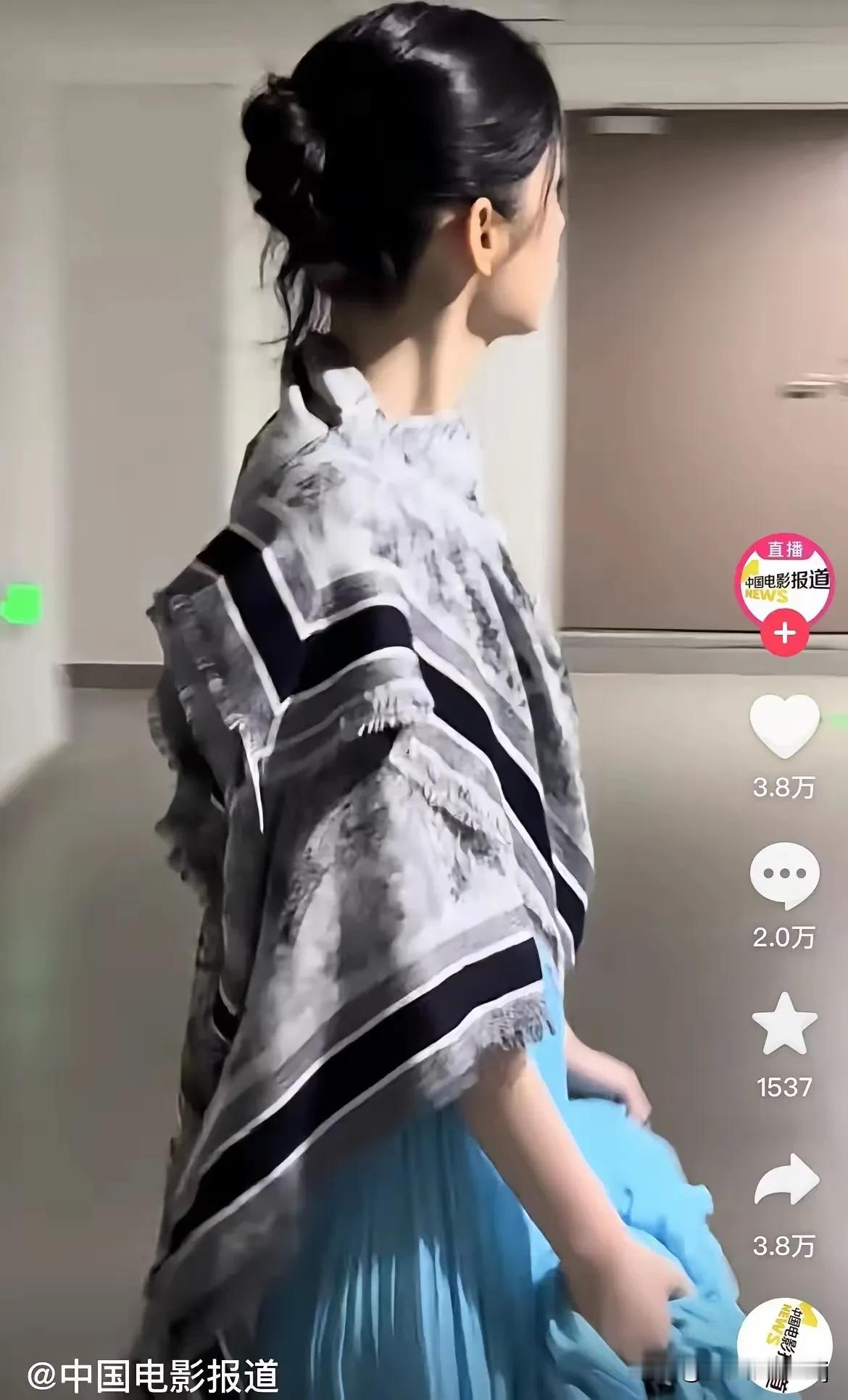 周也这次可真是踢到铁板了，场面那叫一个尴尬！

话说六公主去访问周也，这待遇可不