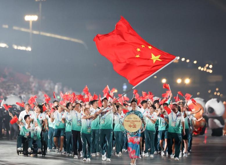 一直想不明白，为什么在奥运会、亚运会这类大型赛事上，中国队入场的时候，中国香港、