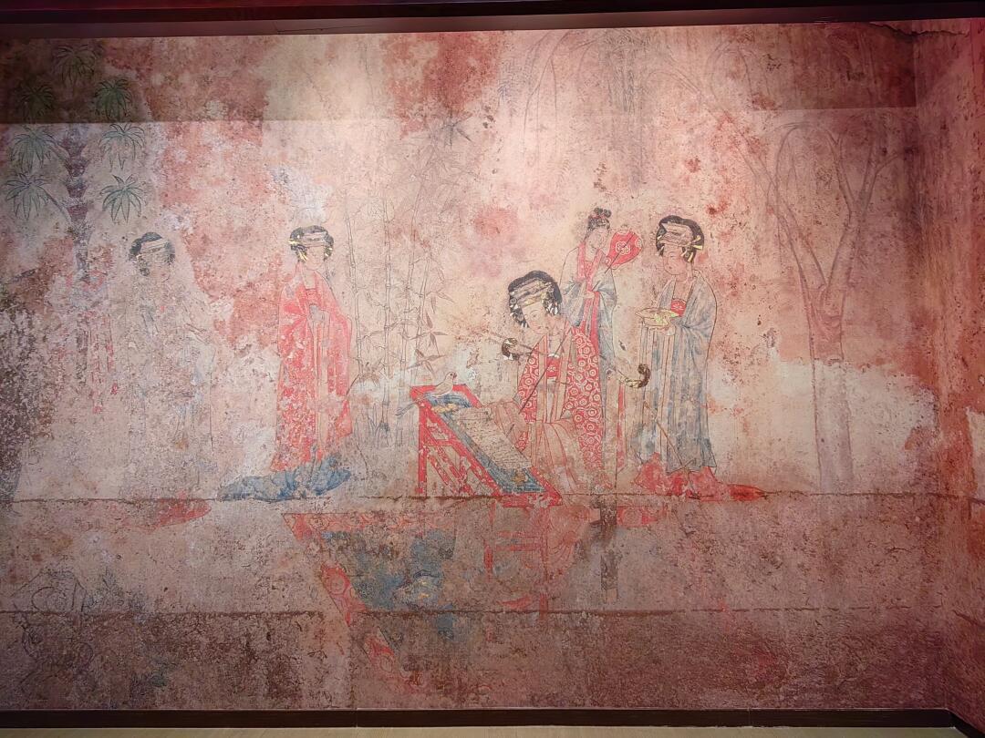 壁画 《诵经图》 | 这幅杨贵妃教鹦鹉念经壁画太美了！在内蒙古赤峰市东沙布日台乡