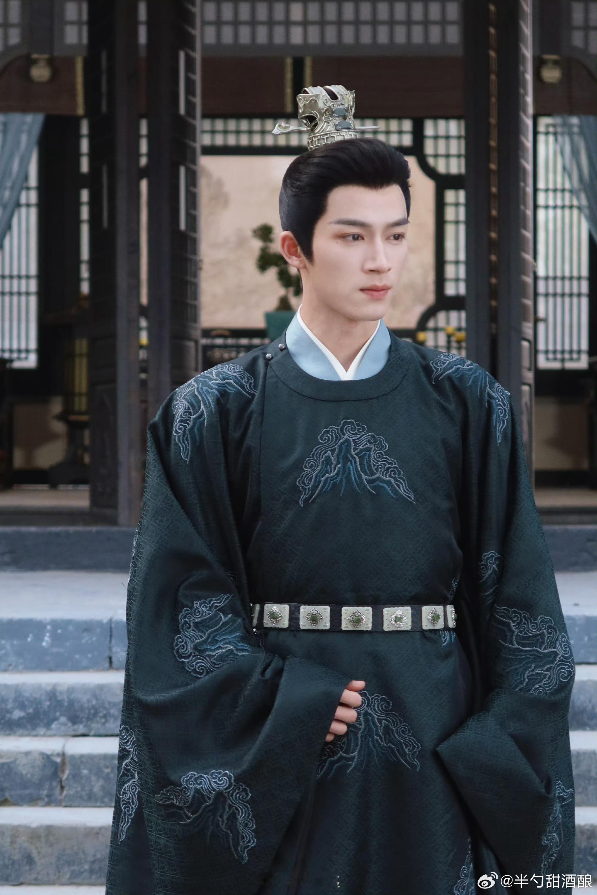 王星越  wxy王星越廿四生花前程骅骅wxy王星越0305生日快乐 下午好呀～转