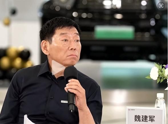 长城魏建军：电动不适合做纯越野。在长城汽车的股东大会上，魏建军表示，纯越野车追求