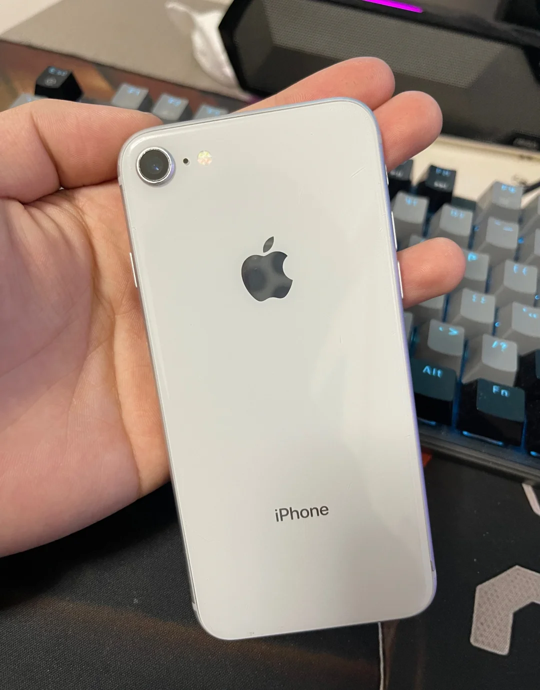 4.7英寸的苹果手机是真的爽，可惜却满足不了现在的需求了。 苹果6、6...