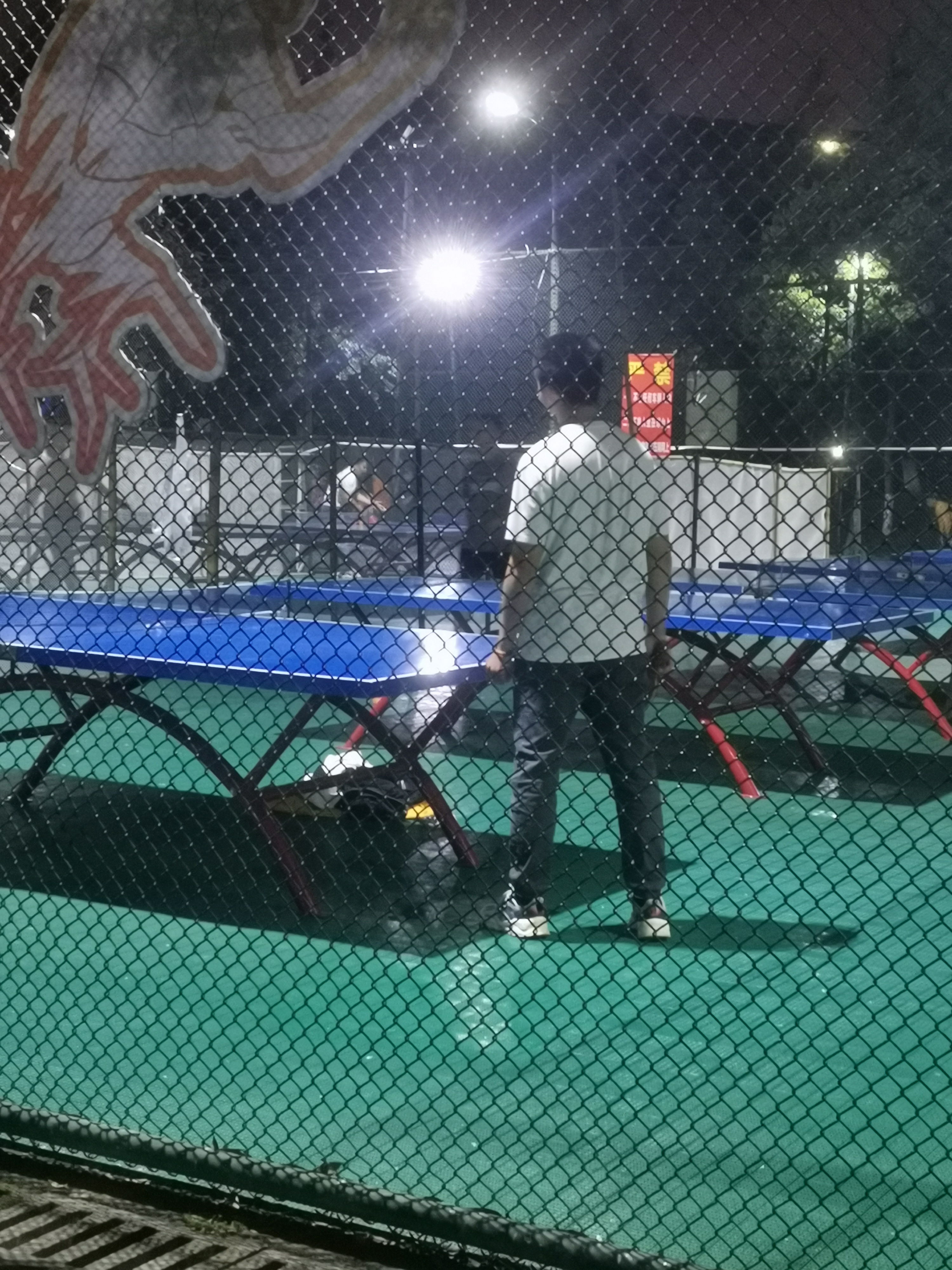 这事儿得看怎么平衡，不是非黑即白的答案。同时还得分人，但对咱打工人来说，大概率是